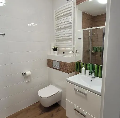 アパート Miodowy Dom